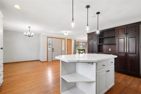 2462 10th Avenue Marion IA 52302