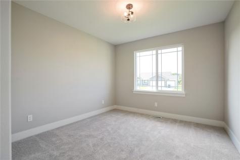 1820 Shady Grove Road SW Cedar Rapids IA 52404