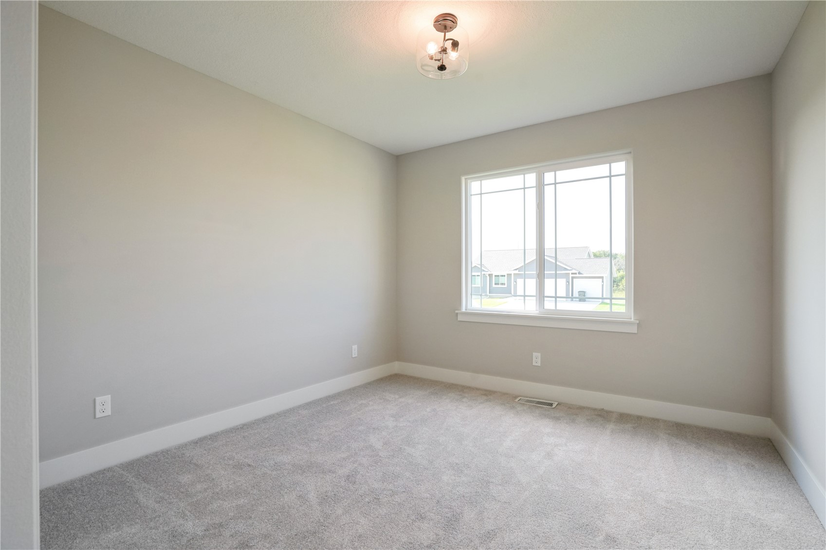 1820 Shady Grove Road SW Cedar Rapids IA 52404