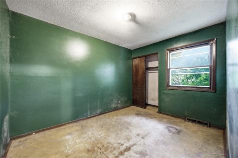 3618 Pine Wood Drive NE Cedar Rapids IA 52402