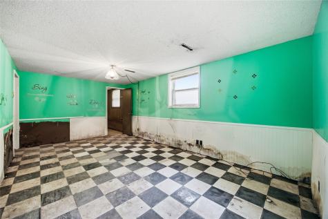 3618 Pine Wood Drive NE Cedar Rapids IA 52402