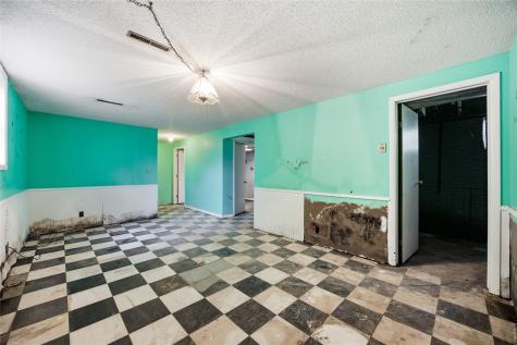 3618 Pine Wood Drive NE Cedar Rapids IA 52402
