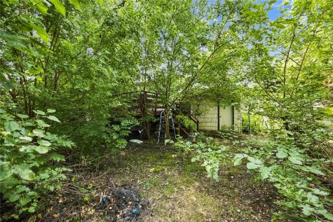 3618 Pine Wood Drive NE Cedar Rapids IA 52402