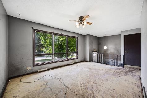 3618 Pine Wood Drive NE Cedar Rapids IA 52402