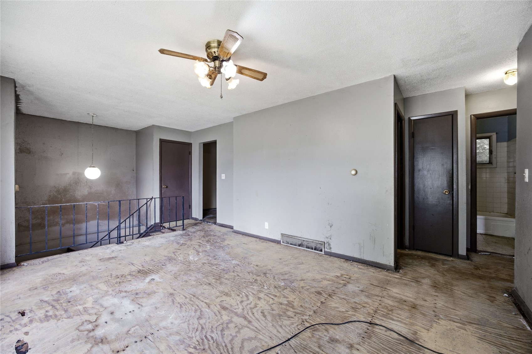 3618 Pine Wood Drive NE Cedar Rapids IA 52402