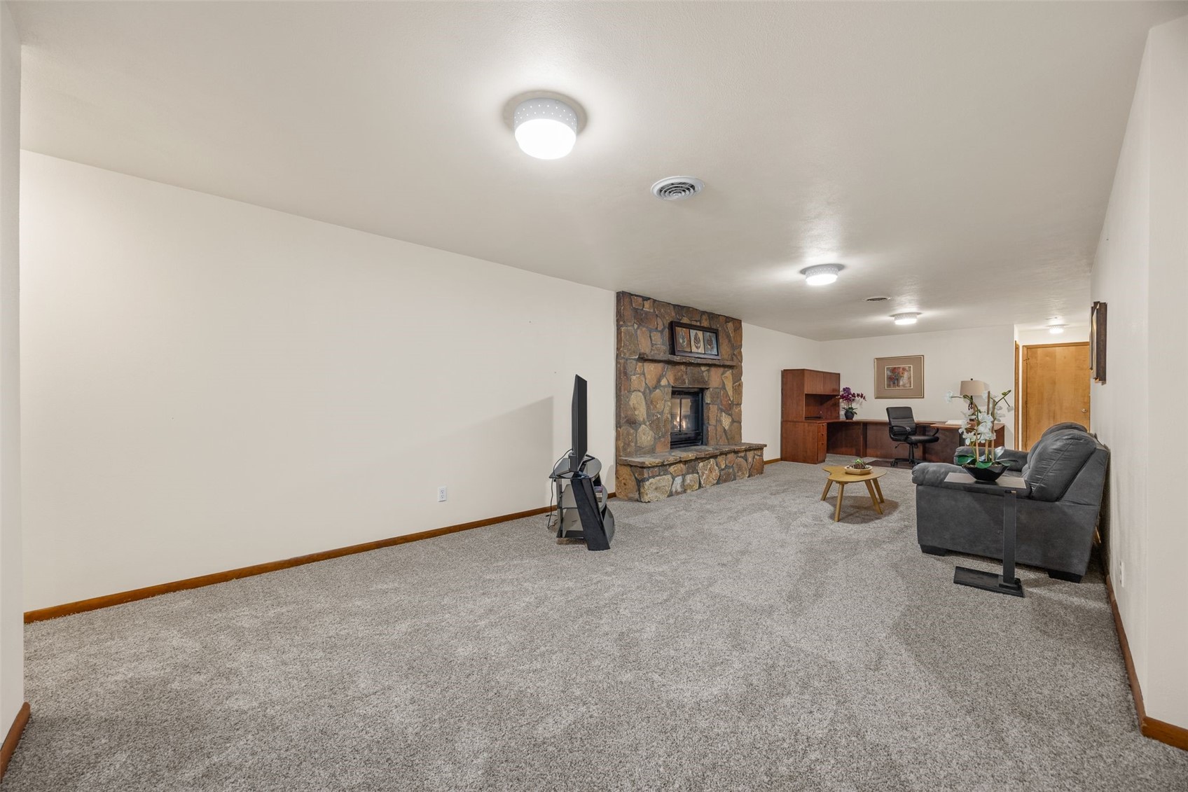 200 Schnoebelen Street Riverside IA 52327