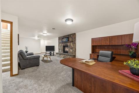 200 Schnoebelen Street Riverside IA 52327