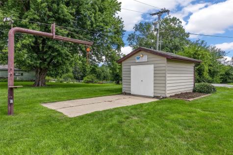 200 Schnoebelen Street Riverside IA 52327