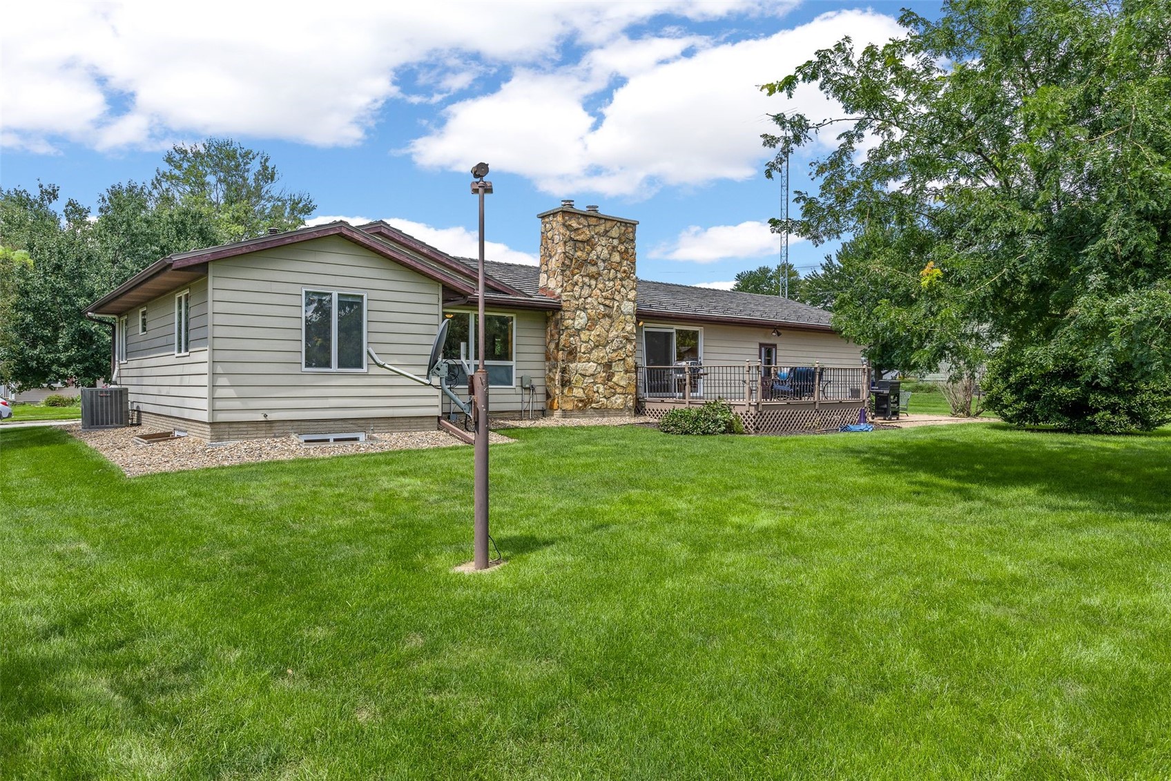 200 Schnoebelen Street Riverside IA 52327