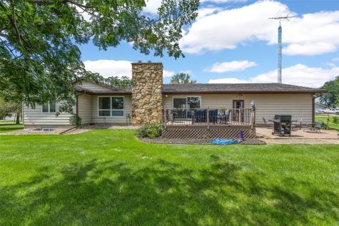 200 Schnoebelen Street Riverside IA 52327