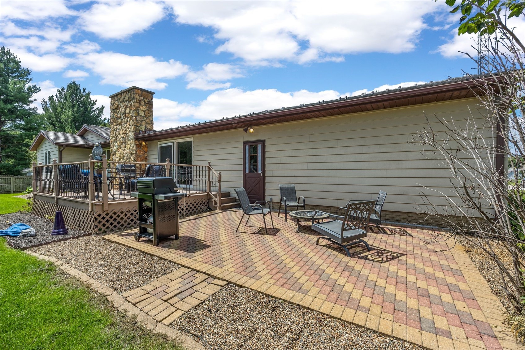 200 Schnoebelen Street Riverside IA 52327