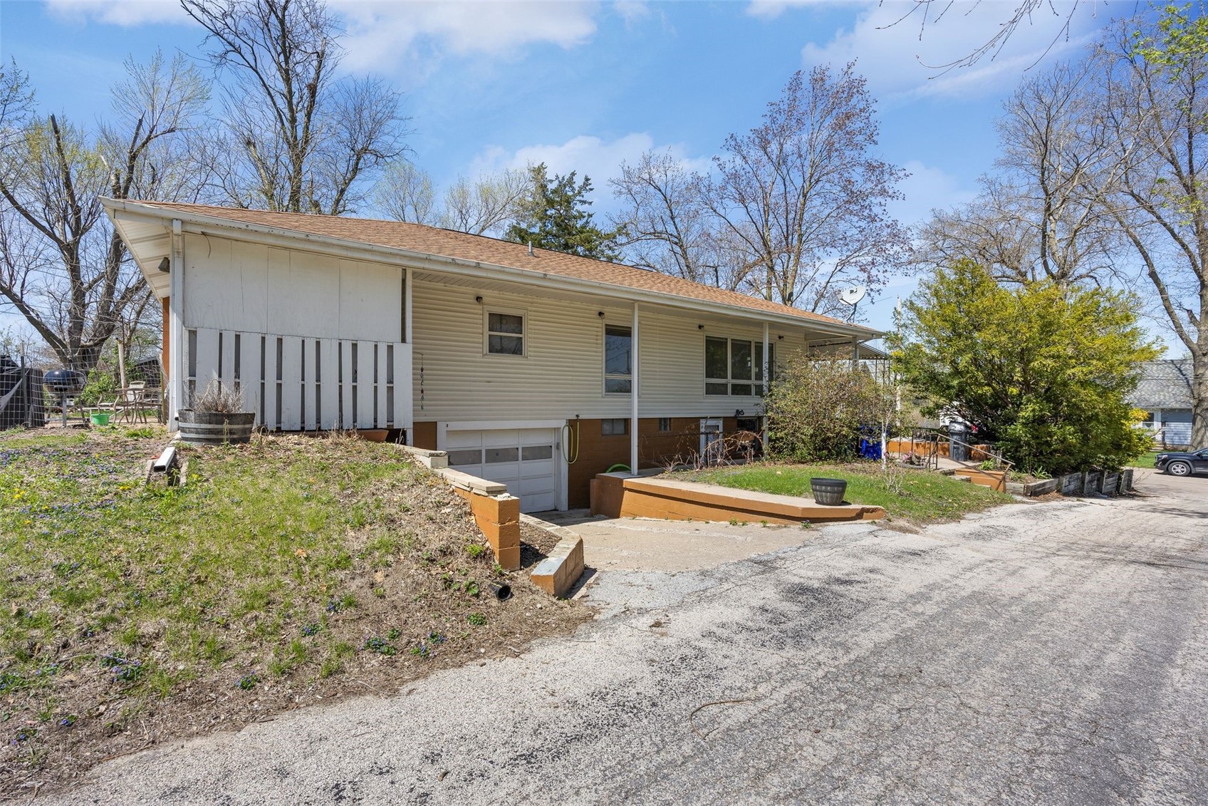1285 30th Street NE Cedar Rapids IA 52402