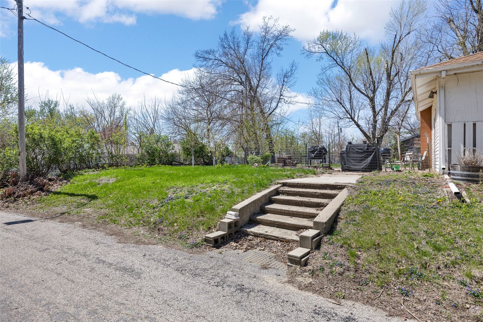 1285 30th Street NE Cedar Rapids IA 52402