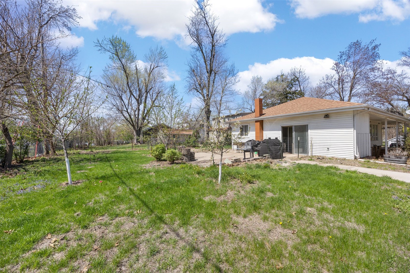 1285 30th Street NE Cedar Rapids IA 52402