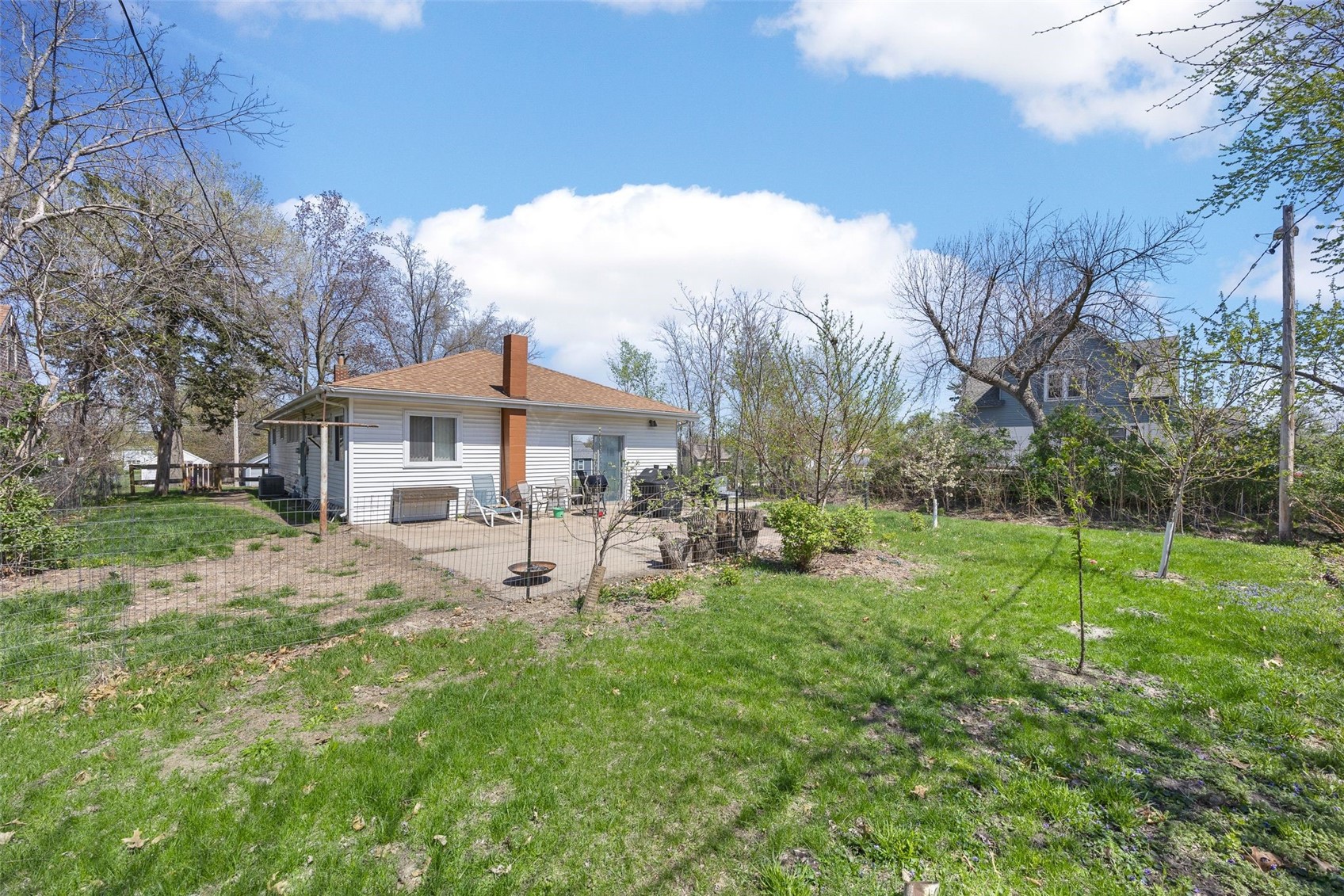 1285 30th Street NE Cedar Rapids IA 52402