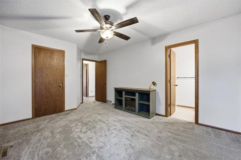 3533 Winterwood Court NE Cedar Rapids IA 52402
