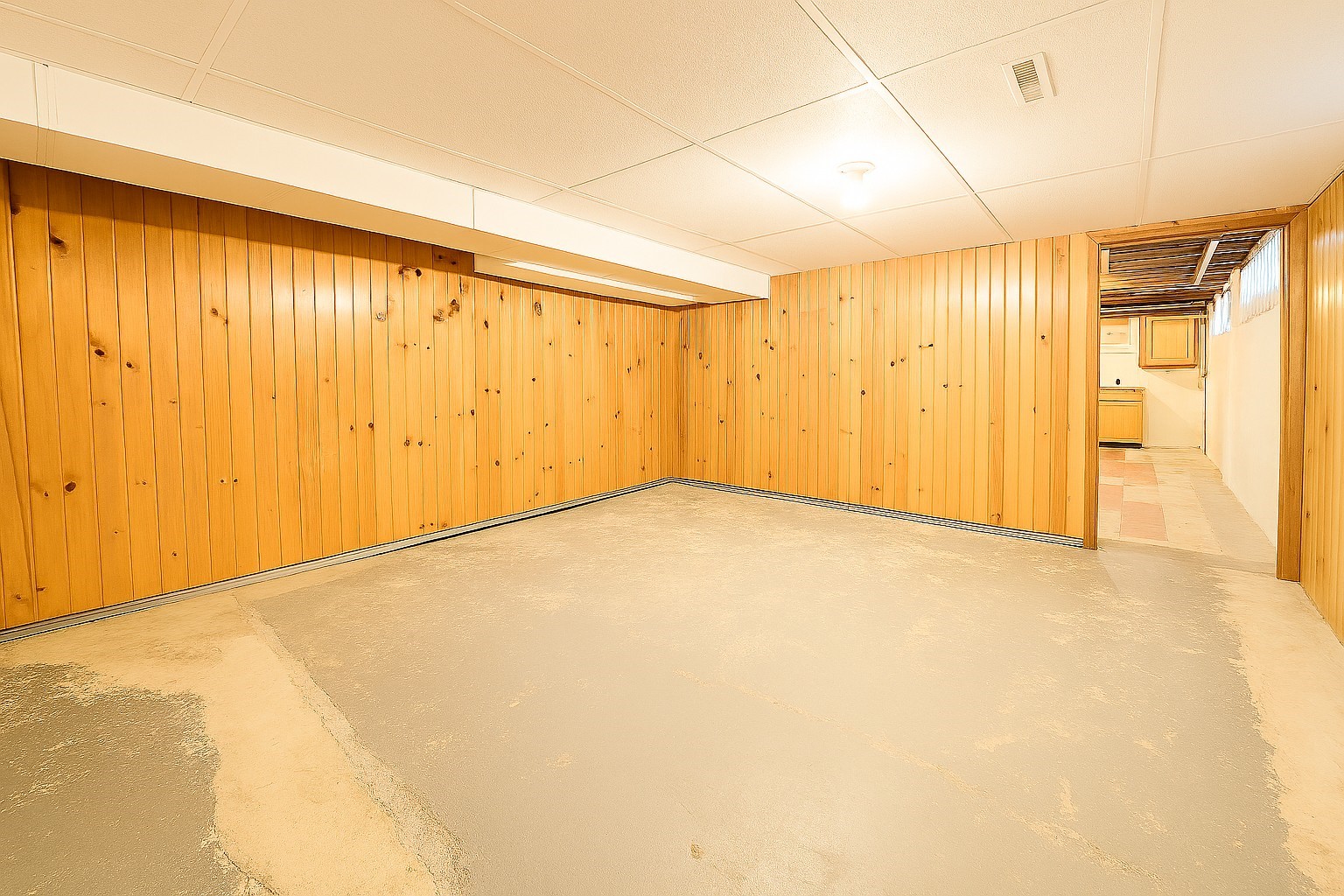 907 Mckinley Avenue Lowden IA 52255