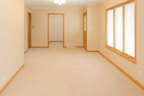 907 Mckinley Avenue Lowden IA 52255