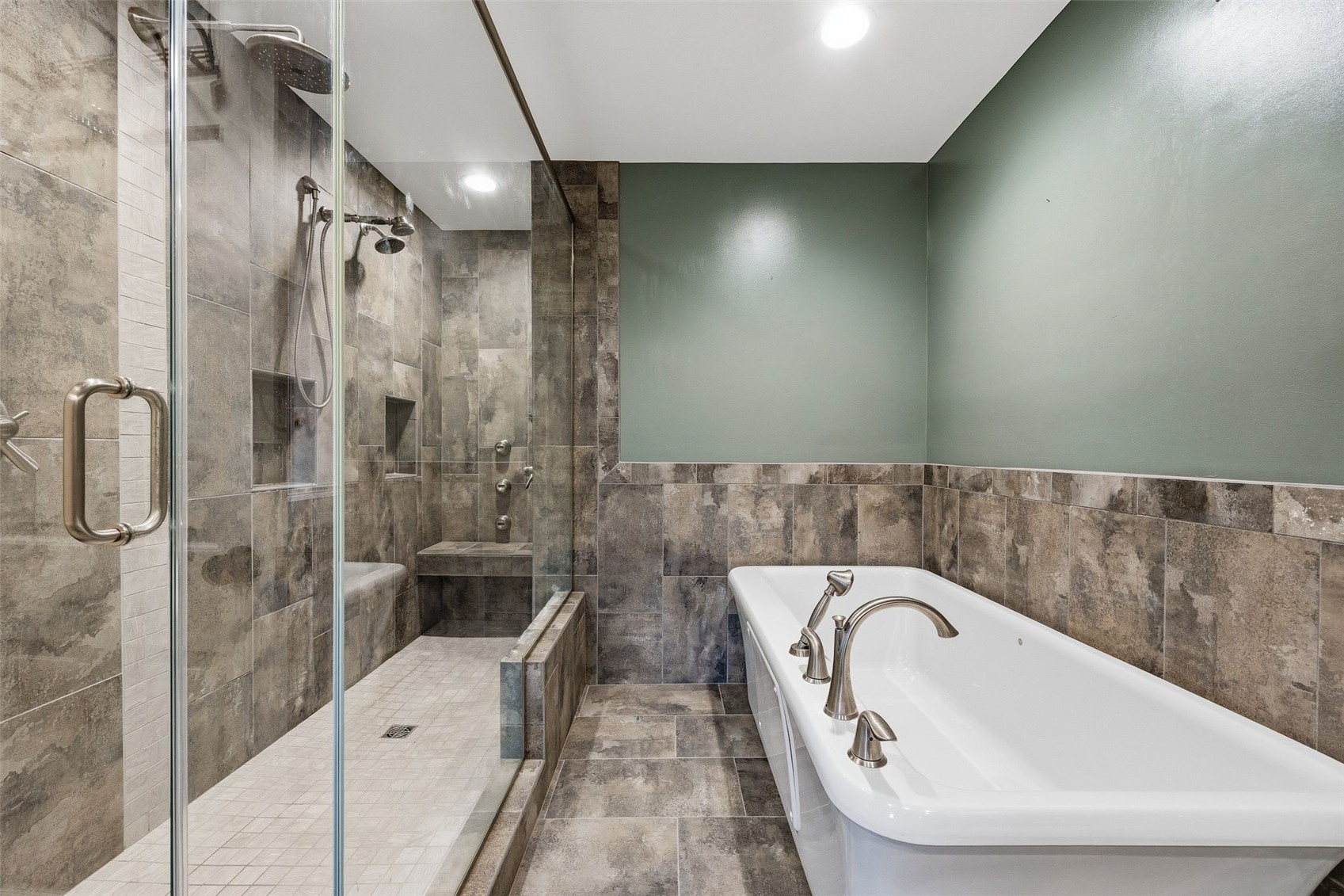 275 34th Street SE Cedar Rapids IA 52403