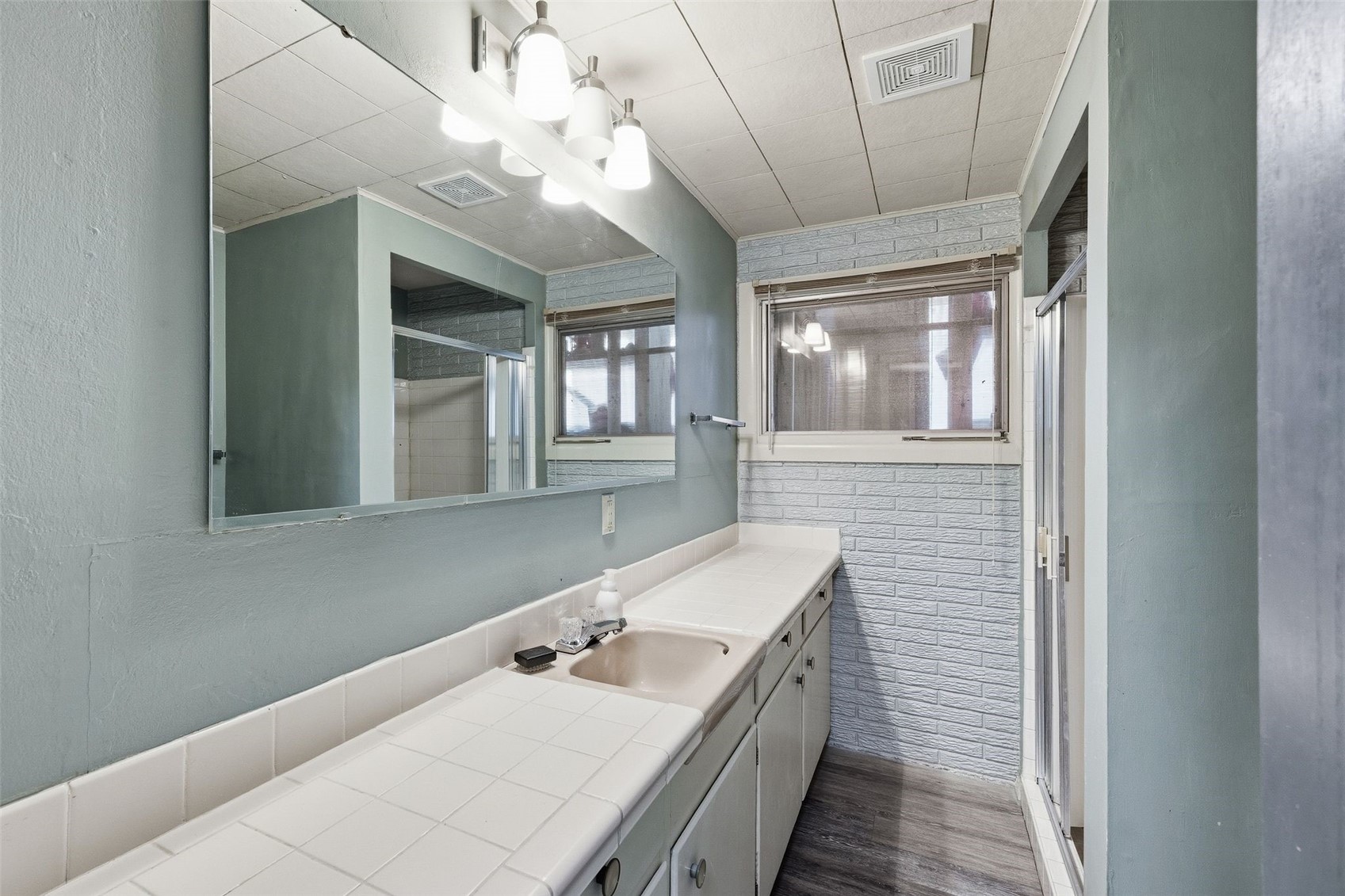 275 34th Street SE Cedar Rapids IA 52403