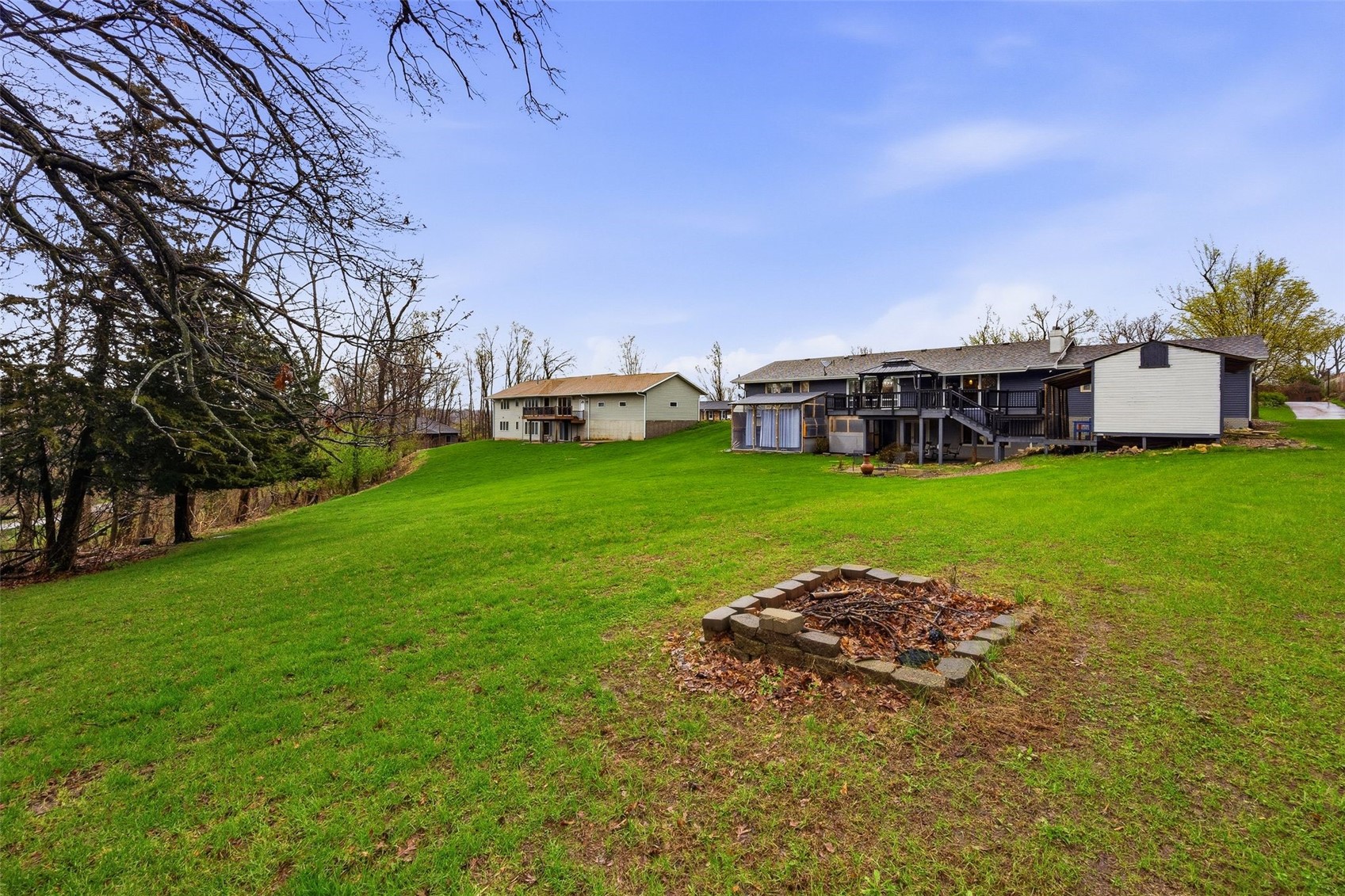 275 34th Street SE Cedar Rapids IA 52403