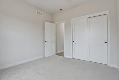 892 Silver Lane Iowa City IA 52245