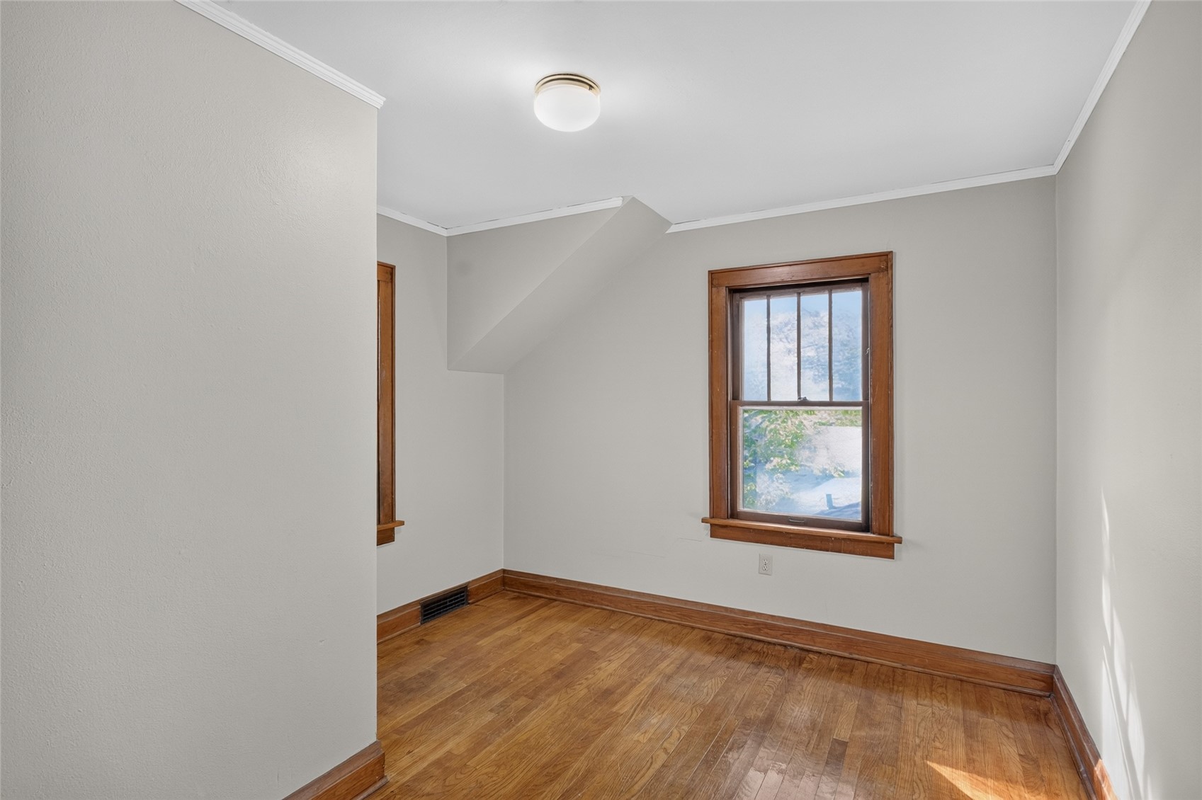 724 N Dodge Street Iowa City IA 52245