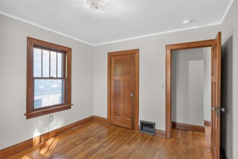 724 N Dodge Street Iowa City IA 52245