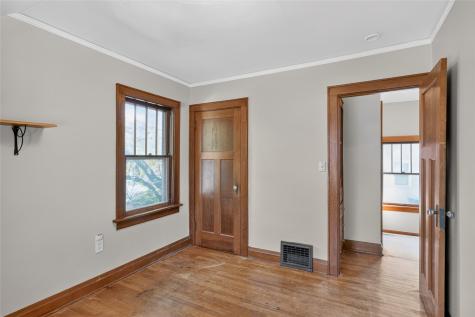 724 N Dodge Street Iowa City IA 52245