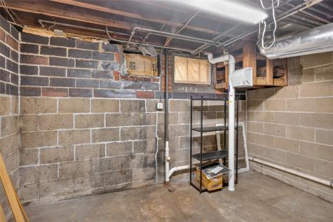 724 N Dodge Street Iowa City IA 52245