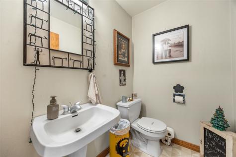 2976 61st Street Lane Vinton IA 52349