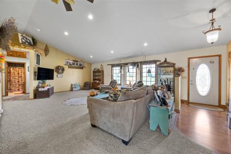 2976 61st Street Lane Vinton IA 52349