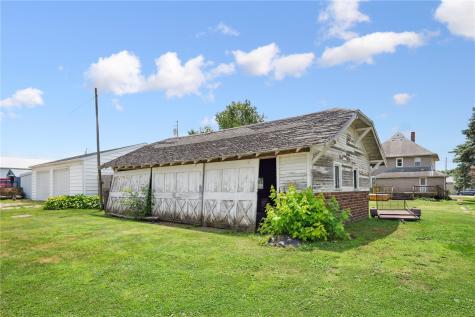 614 Main Street Lowden IA 52255
