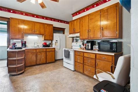 614 Main Street Lowden IA 52255