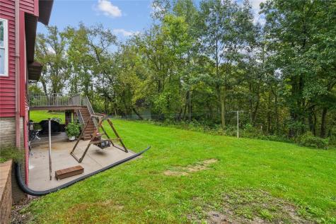 3945 S Spring Street NE Solon IA 52333