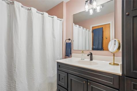 3945 S Spring Street NE Solon IA 52333