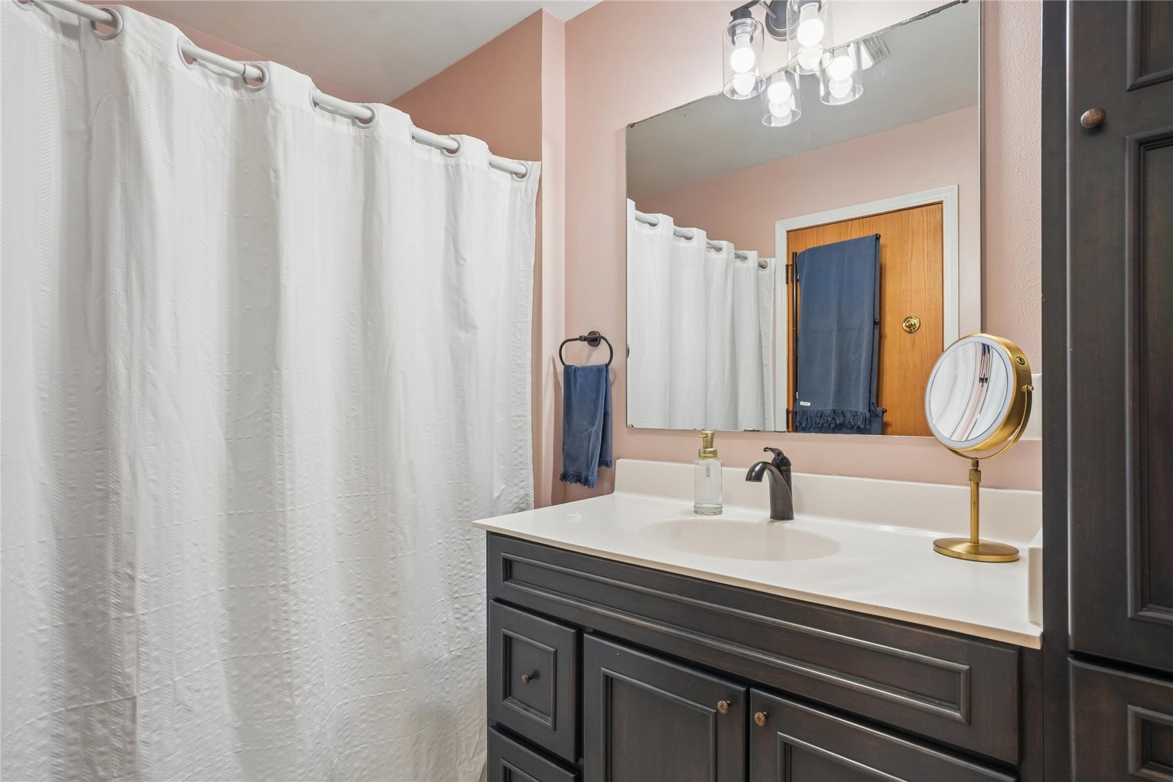 3945 S Spring Street NE Solon IA 52333