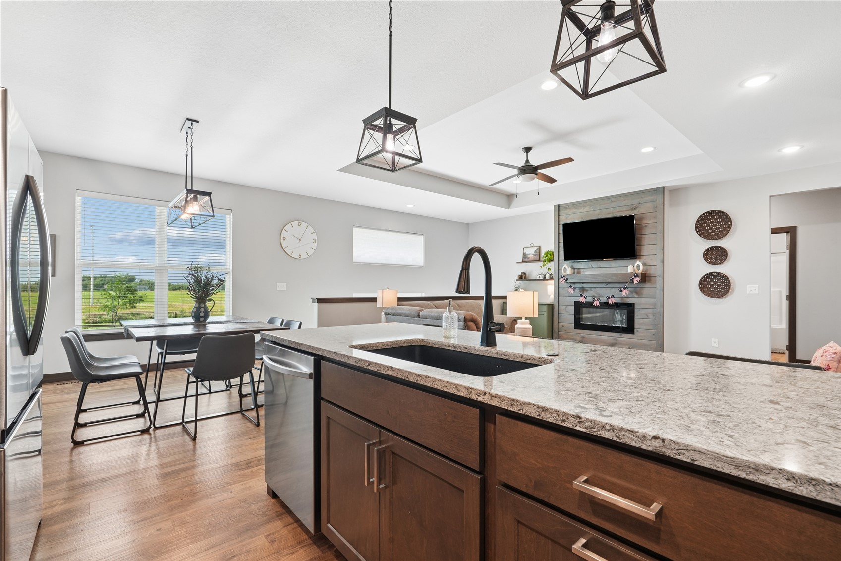 495 Dutch Drive Robins IA 52328
