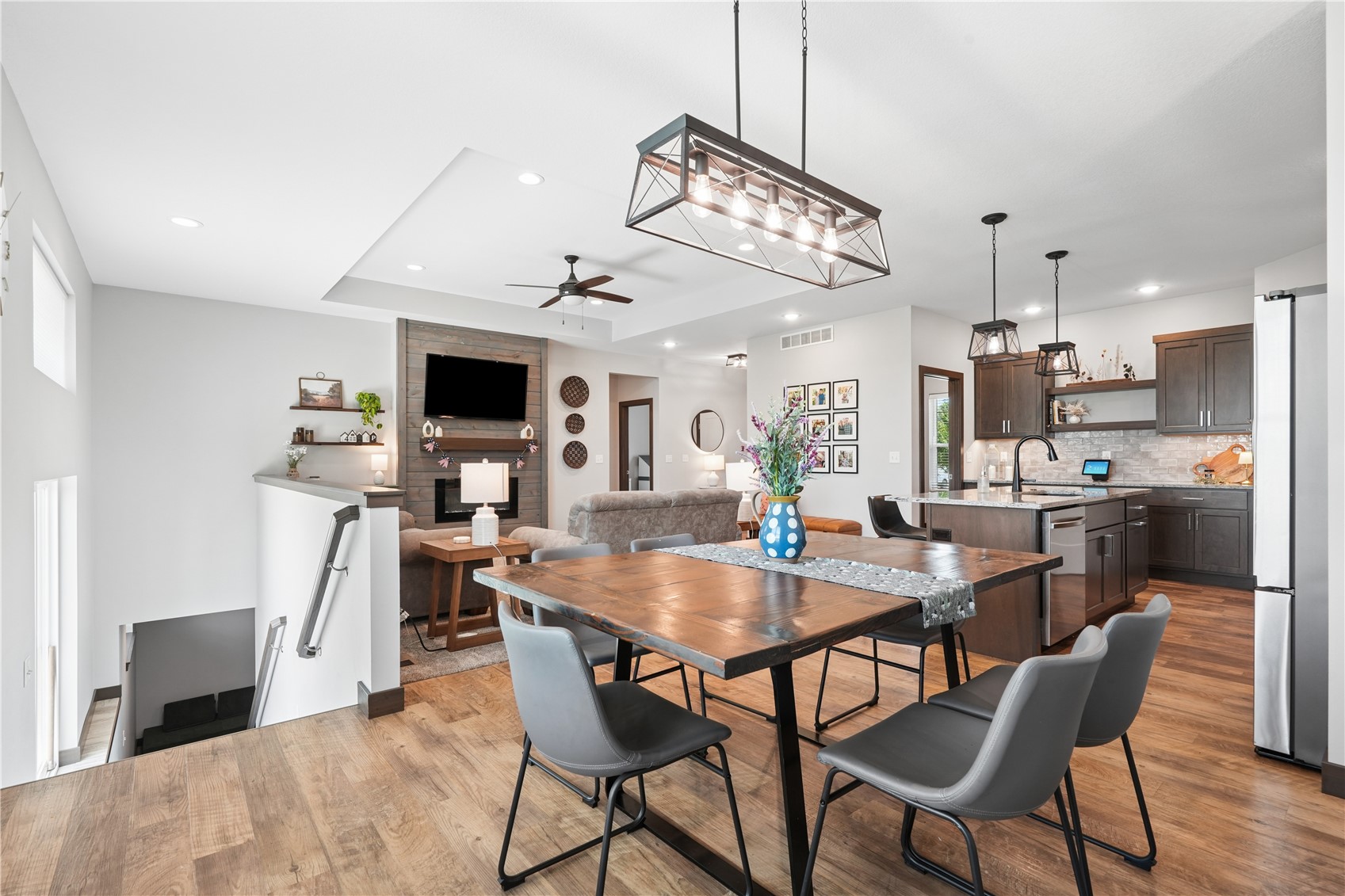 495 Dutch Drive Robins IA 52328