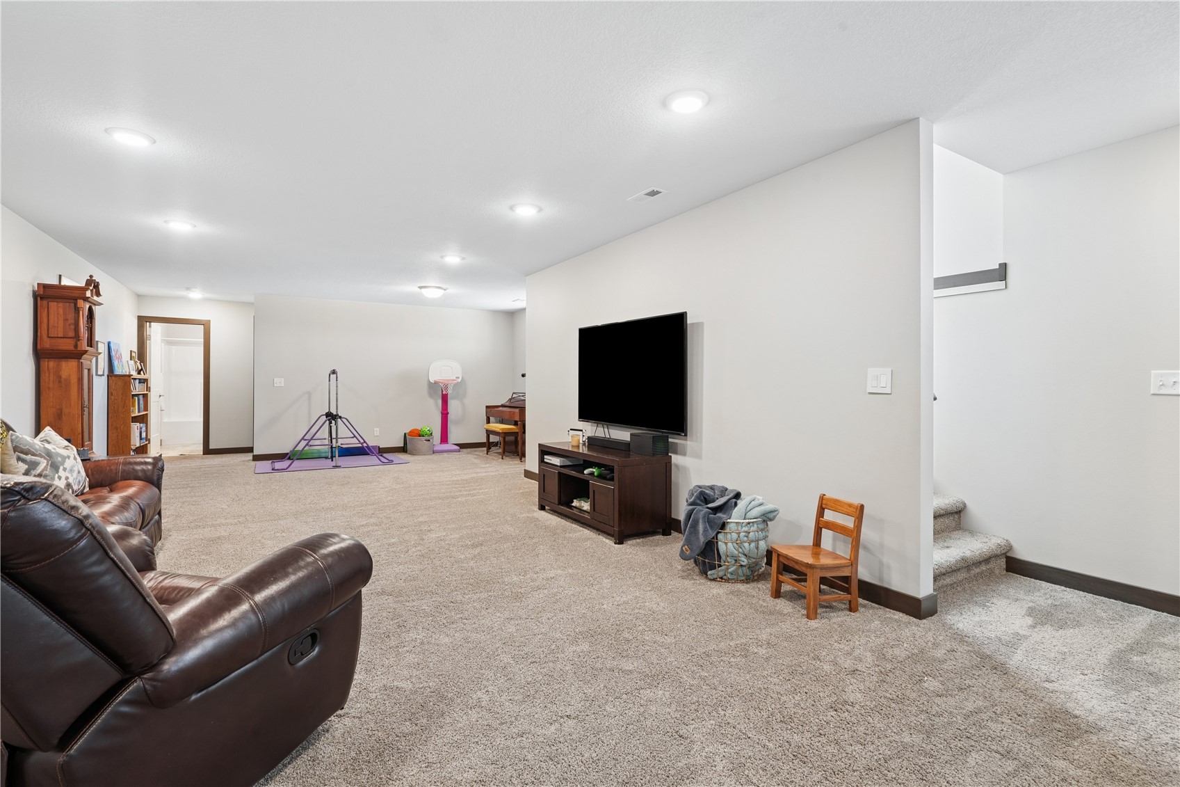 495 Dutch Drive Robins IA 52328