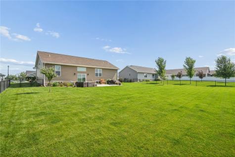 495 Dutch Drive Robins IA 52328