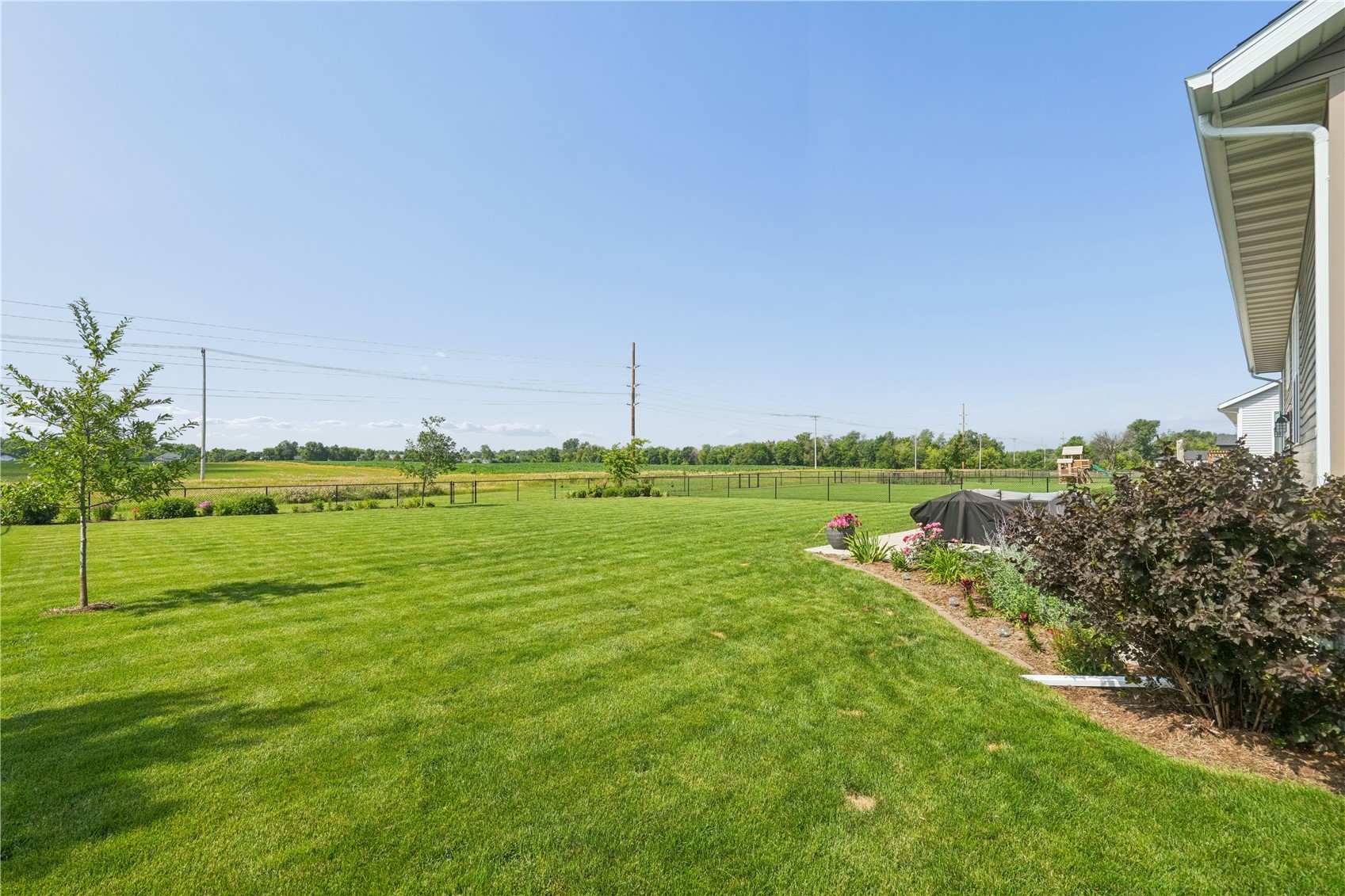 495 Dutch Drive Robins IA 52328