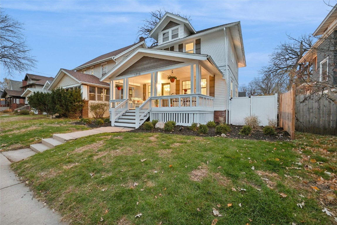 1713 7th Avenue SE Cedar Rapids IA 52403