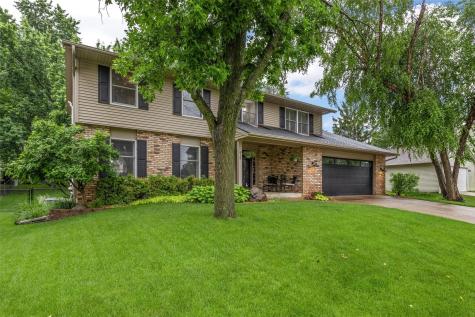 415 Wilton Drive NE Cedar Rapids IA 52402