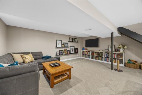 415 Wilton Drive NE Cedar Rapids IA 52402