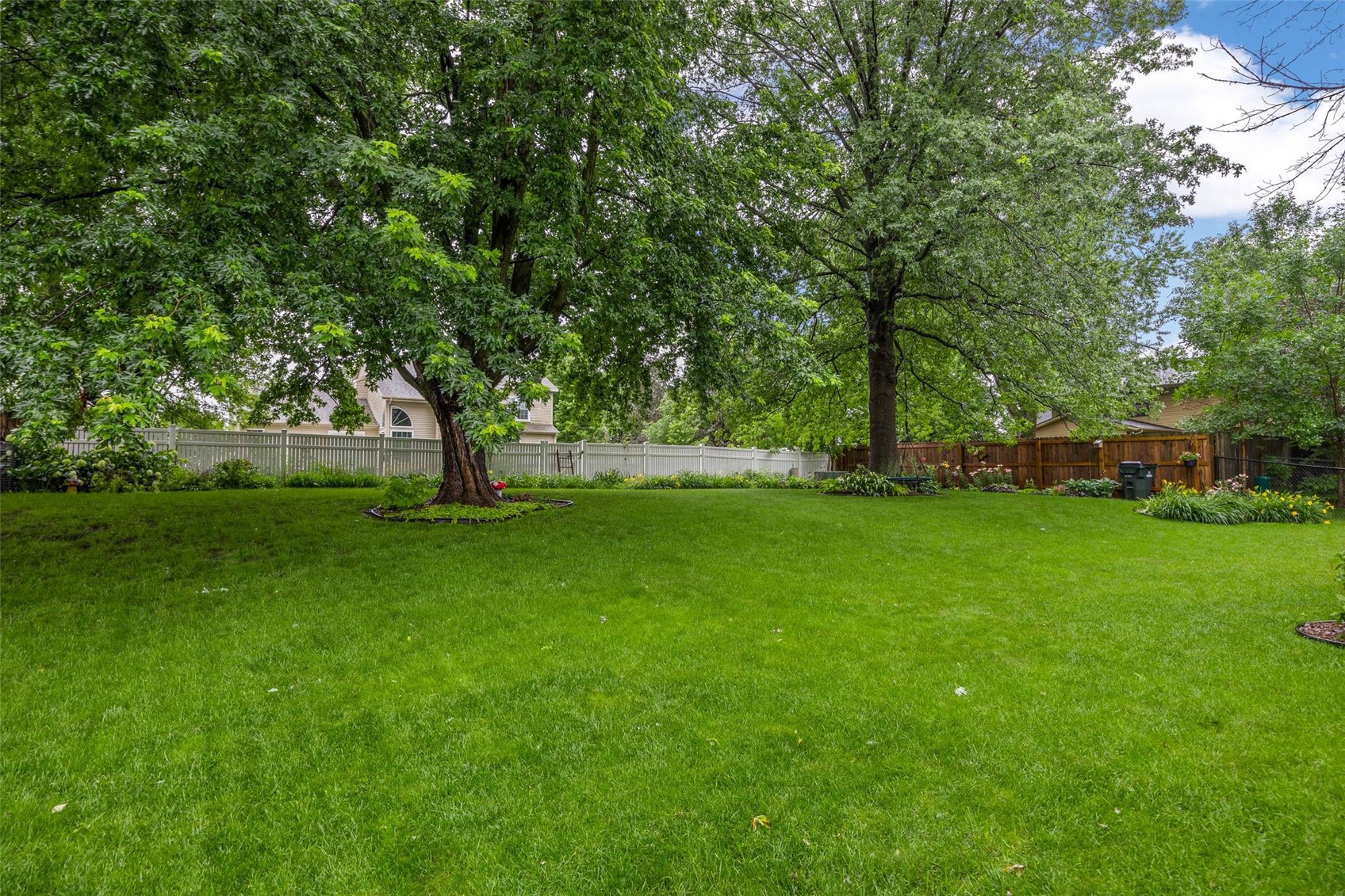 415 Wilton Drive NE Cedar Rapids IA 52402