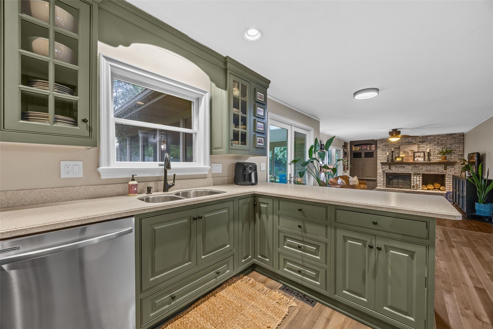 415 Wilton Drive NE Cedar Rapids IA 52402