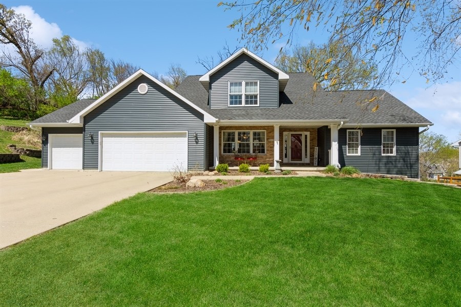 3915 Forest View Court Cedar Rapids IA 52411