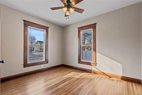 309 W 6th Street Vinton IA 52349