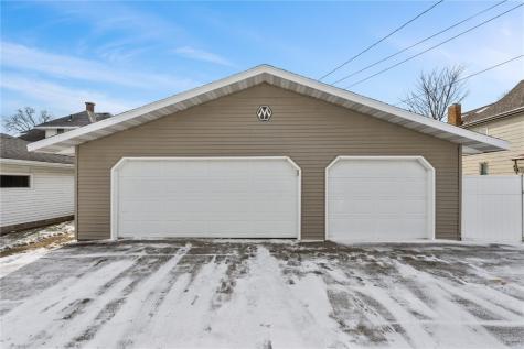 309 W 6th Street Vinton IA 52349